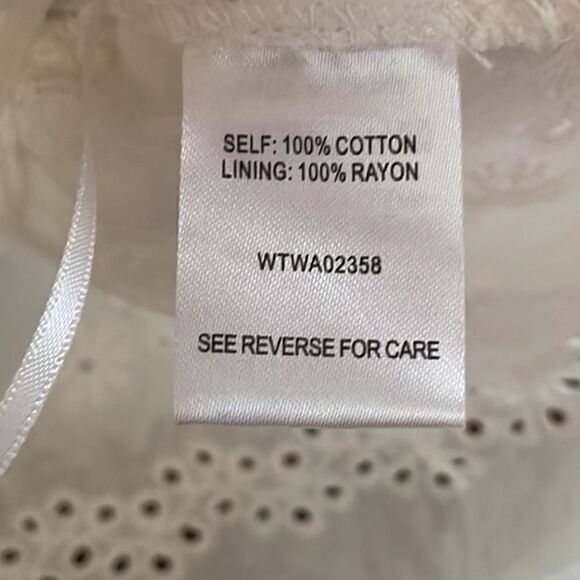 NWT Lost + Wander White Eyelet Top Small - Picture 8 of 8